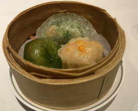 Dinner at Chinese Hanten Fureika (中国飯店 富麗華)