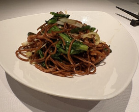 Dinner at Chinese Hanten Fureika (中国飯店 富麗華)