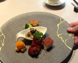 Dinner at Chinese Hanten Fureika (中国飯店 富麗華)