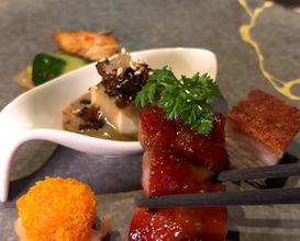 Dinner at Chinese Hanten Fureika (中国飯店 富麗華)