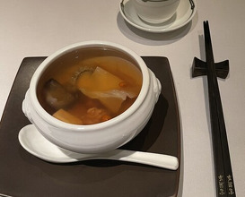 Dinner at Chinese Hanten Fureika (中国飯店 富麗華)