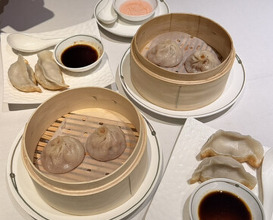 Dinner at Chinese Hanten Fureika (中国飯店 富麗華)