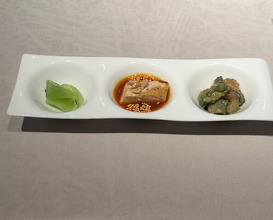 Dinner at Chinese Hanten Fureika (中国飯店 富麗華)