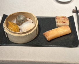 Dinner at Chinese Hanten Fureika (中国飯店 富麗華)