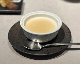 Dinner at Chinese Hanten Fureika (中国飯店 富麗華)