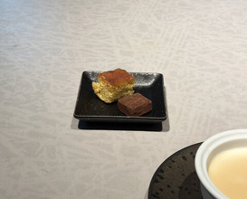 Dinner at Chinese Hanten Fureika (中国飯店 富麗華)