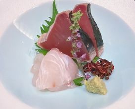 Dinner at Hassun (八寸)