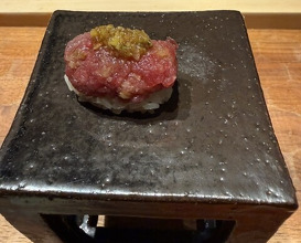 Dinner at HATSUNEZUSHI (初音鮨)