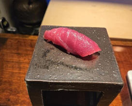 Dinner at HATSUNEZUSHI (初音鮨)