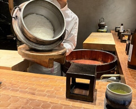 Dinner at HATSUNEZUSHI (初音鮨)