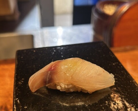 Dinner at HATSUNEZUSHI (初音鮨)