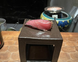 Dinner at HATSUNEZUSHI (初音鮨)