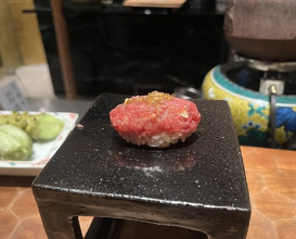 Dinner at HATSUNEZUSHI (初音鮨)