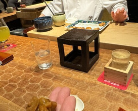 Dinner at HATSUNEZUSHI (初音鮨)