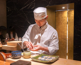 Dinner at HATSUNEZUSHI (初音鮨)