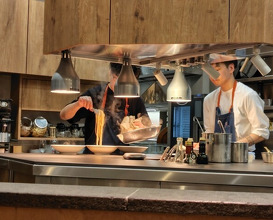 Dinner at Himawari Shokudo 2 (ひまわり食堂2)