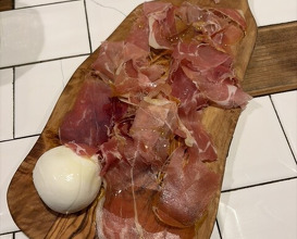 Dinner at IL PIZZAIOLO (イル・ピッツァイオーロ)
