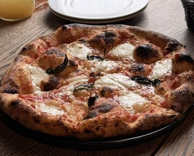 Dinner at IL PIZZAIOLO (イル・ピッツァイオーロ)