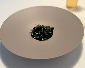 Dinner at Installation Table ENSO L'asymetrie du calme (Installation Table ENSO L'asymetrie du calme)