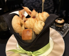 Dinner at Gastronomy Joel Robuchon (ガストロノミー ジョエル・ロブション)
