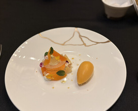 Dinner at Gastronomy Joel Robuchon (ガストロノミー ジョエル・ロブション)