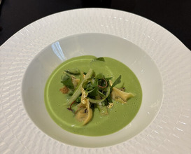 Dinner at Gastronomy Joel Robuchon (ガストロノミー ジョエル・ロブション)