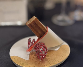 Dinner at Gastronomy Joel Robuchon (ガストロノミー ジョエル・ロブション)