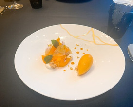 Dinner at Gastronomy Joel Robuchon (ガストロノミー ジョエル・ロブション)
