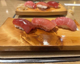 Dinner at Kyogoku Zushi (京極寿司)