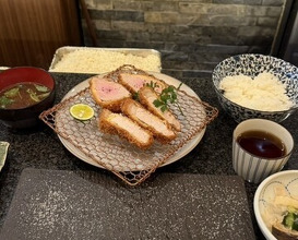 Dinner at Tonkatsu Mange (とんかつ マンジェ)