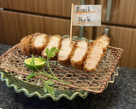 Dinner at Tonkatsu Mange (とんかつ マンジェ)