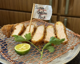Dinner at Tonkatsu Mange (とんかつ マンジェ)
