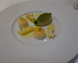 Dinner at Otowa restaurant (オトワ レストラン)