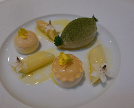 Dinner at Otowa restaurant (オトワ レストラン)