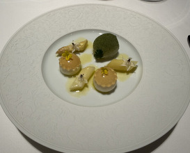 Dinner at Otowa restaurant (オトワ レストラン)