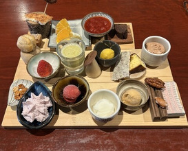 Dinner at Restaurant SNOW (レストラン スノゥ)