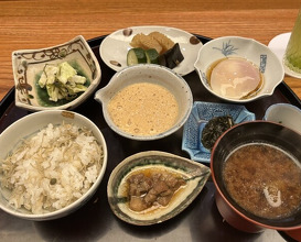 Dinner at Japanese cuisine Tagetsu (日本料理 太月)