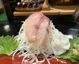Dinner at Takara Zushi Bunten (宝寿司分店)
