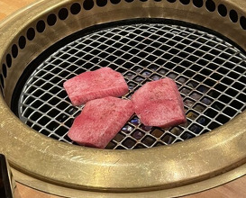 Dinner at Yoroniku