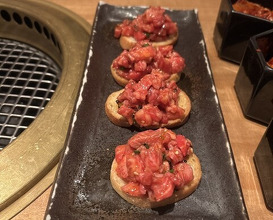 Dinner at Yoroniku