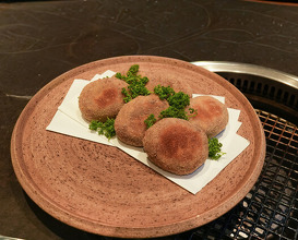 Dinner at YORONIKU TOKYO
