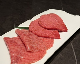 Dinner at YORONIKU TOKYO