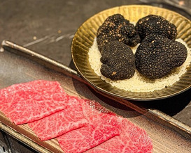 Dinner at YORONIKU TOKYO