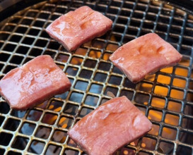 Dinner at YORONIKU TOKYO