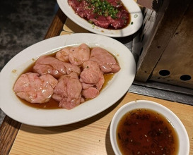 Dinner at Sumibi Yaki Yuji (炭火焼 ゆうじ)