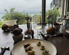 Dinner at 6 SIX
