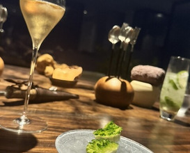 Dinner at 6 SIX