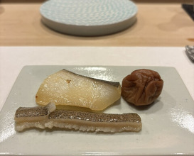 Dinner at Sushi Dokoro Arima (鮨処 有馬)