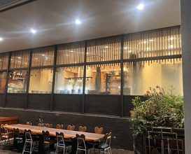Dinner at Den (傳)