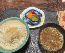 Dinner at Den (傳)